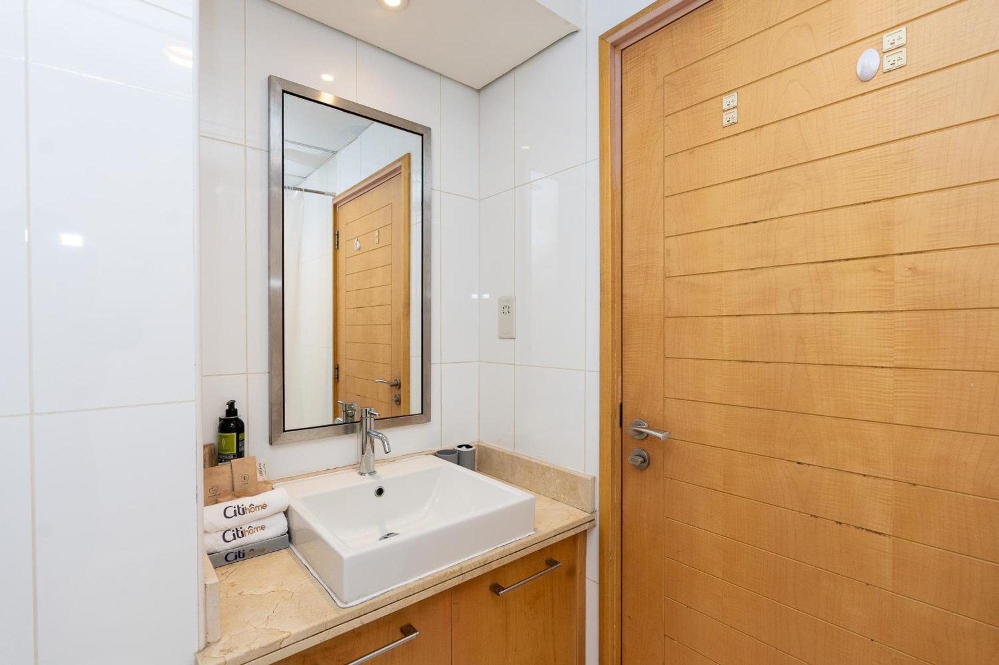 Citihome- Luxurious Downtown Apartment *